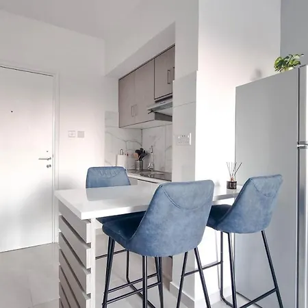 Coastal Chic: Luxury In The Heart Of The City! With Smart Tv! Apartment *
