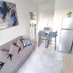 Apartment Coastal Chic: Luxury In The Heart Of The City! With Smart Tv! *