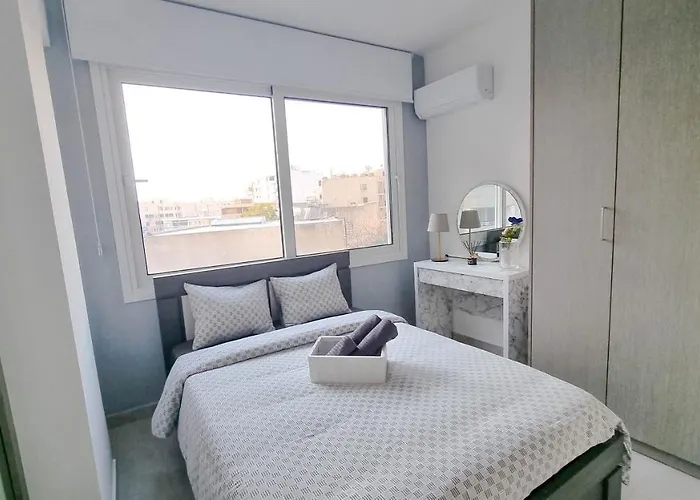 Coastal Chic: Luxury In The Heart Of The City! With Smart Tv! Lägenhet *