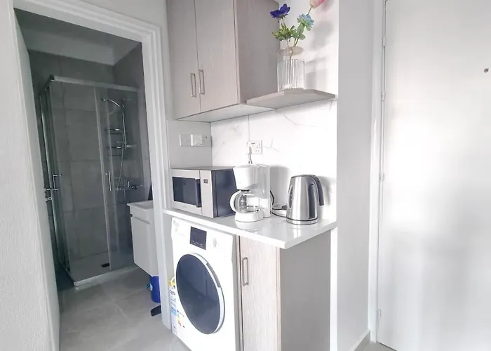 Coastal Chic: Luxury In The Heart Of The City! With Smart Tv! Διαμέρισμα